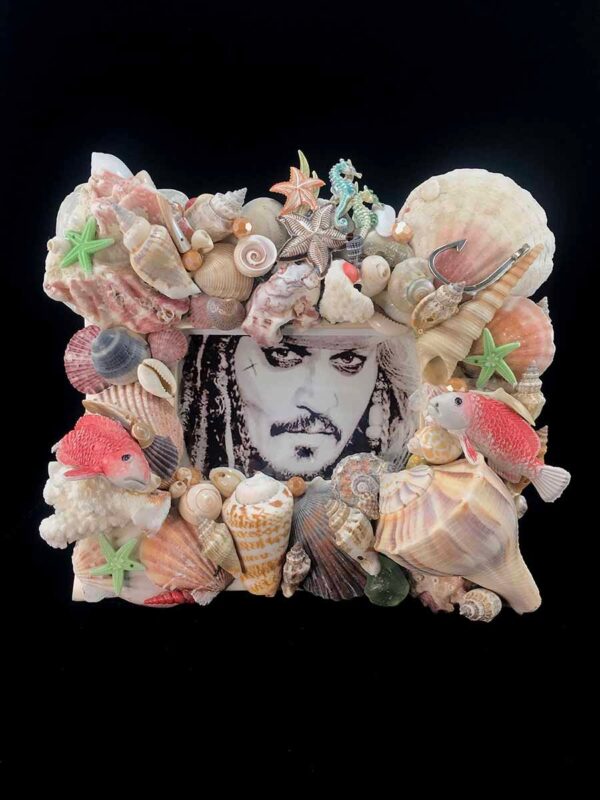 Red Herring Seashell Frame